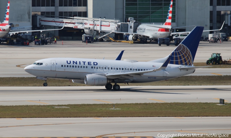 United Airlines Boeing 737-724 (N17730) | Photo 378490