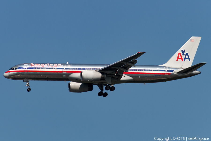 American Airlines Boeing 757-223 (N177AN) | Photo 175929