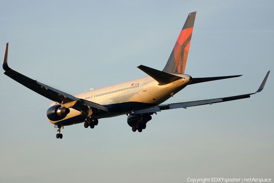 Delta Air Lines Boeing 767-332(ER) (N177DN) | Photo 278132