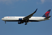 Delta Air Lines Boeing 767-332(ER) (N177DN) at  New York - John F. Kennedy International, United States