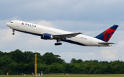 Delta Air Lines Boeing 767-332(ER) (N177DN) at  Manchester - International (Ringway), United Kingdom