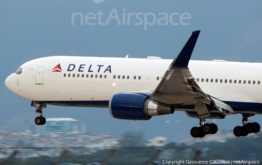 Delta Air Lines Boeing 767-332(ER) (N177DZ) | Photo 335548