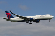 Delta Air Lines Boeing 767-332(ER) (N177DZ) at  London - Heathrow, United Kingdom