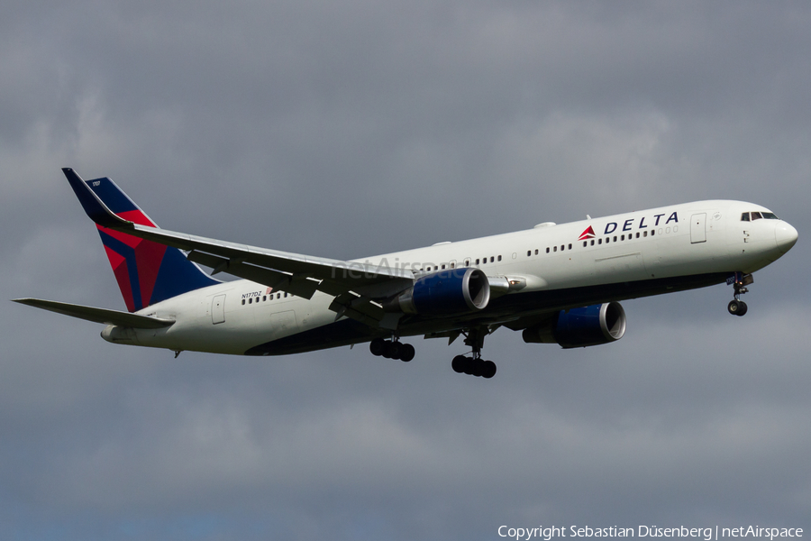 Delta Air Lines Boeing 767-332(ER) (N177DZ) | Photo 164891