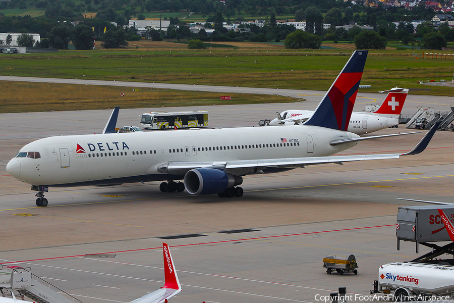 Delta Air Lines Boeing 767-332(ER) (N177DZ) | Photo 118464
