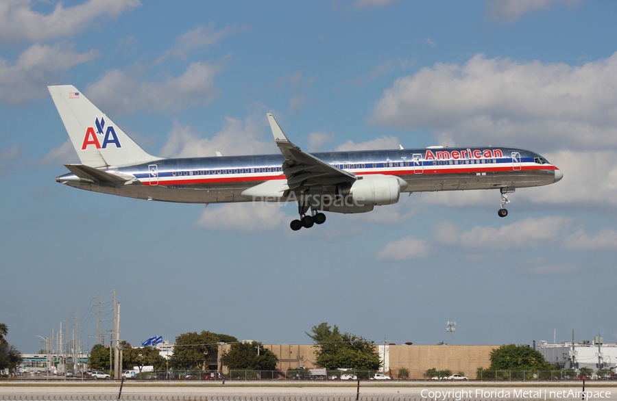 American Airlines Boeing 757-223 (N178AA) | Photo 299508
