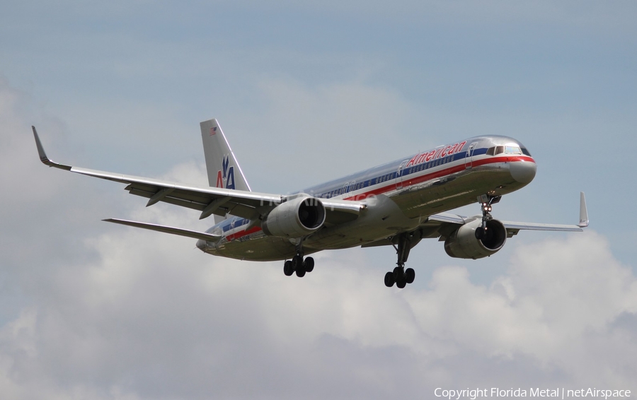 American Airlines Boeing 757-223 (N178AA) | Photo 568101