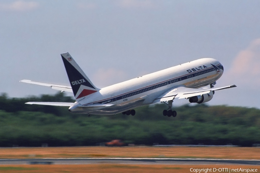 Delta Air Lines Boeing 767-332(ER) (N178DN) | Photo 247963