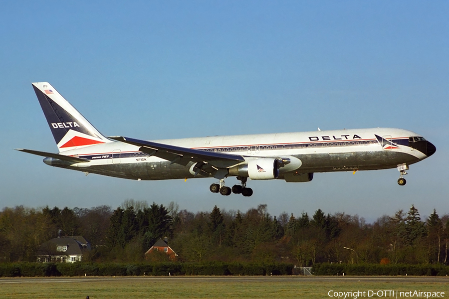 Delta Air Lines Boeing 767-332(ER) (N178DN) | Photo 382636