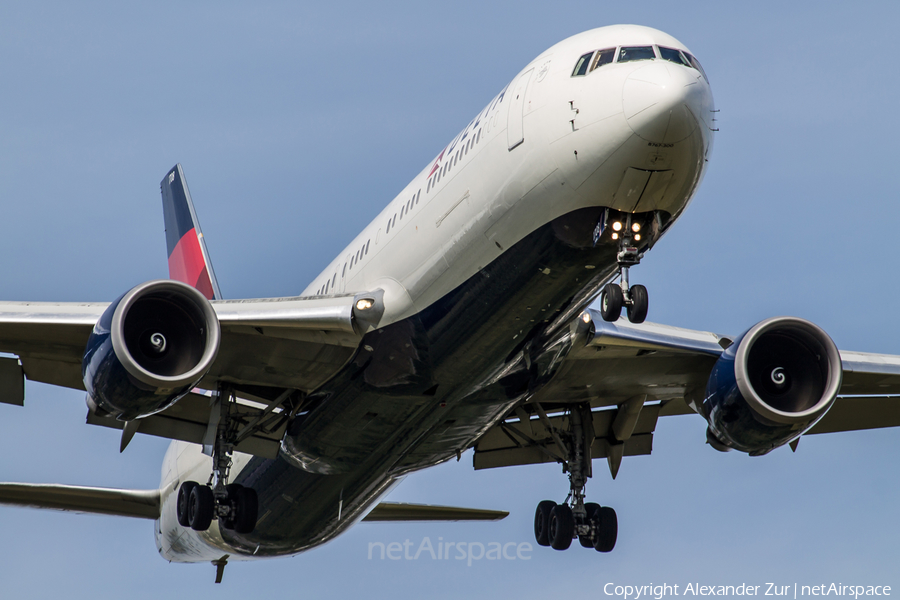 Delta Air Lines Boeing 767-332(ER) (N178DN) | Photo 88553