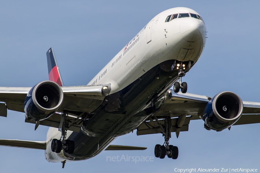 Delta Air Lines Boeing 767-332(ER) (N178DN) | Photo 88553