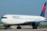 Delta Air Lines Boeing 767-332(ER) (N178DN) at  Manchester - International (Ringway), United Kingdom