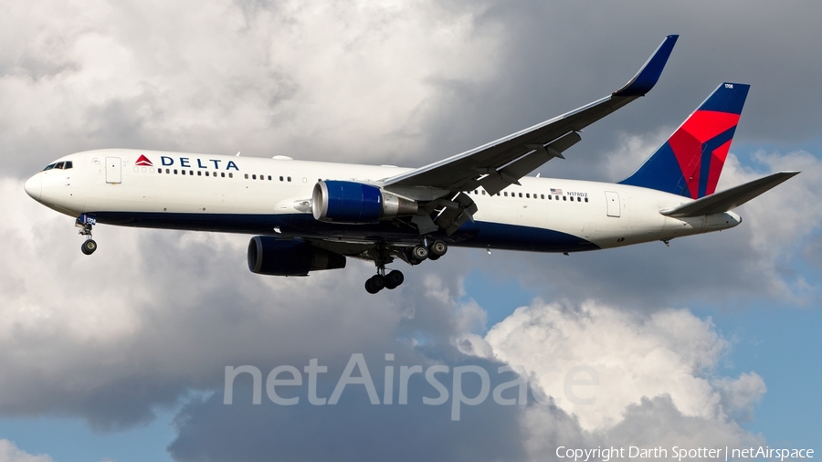 Delta Air Lines Boeing 767-332(ER) (N178DZ) | Photo 182360