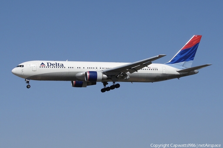 Delta Air Lines Boeing 767-332(ER) (N178DZ) | Photo 381299
