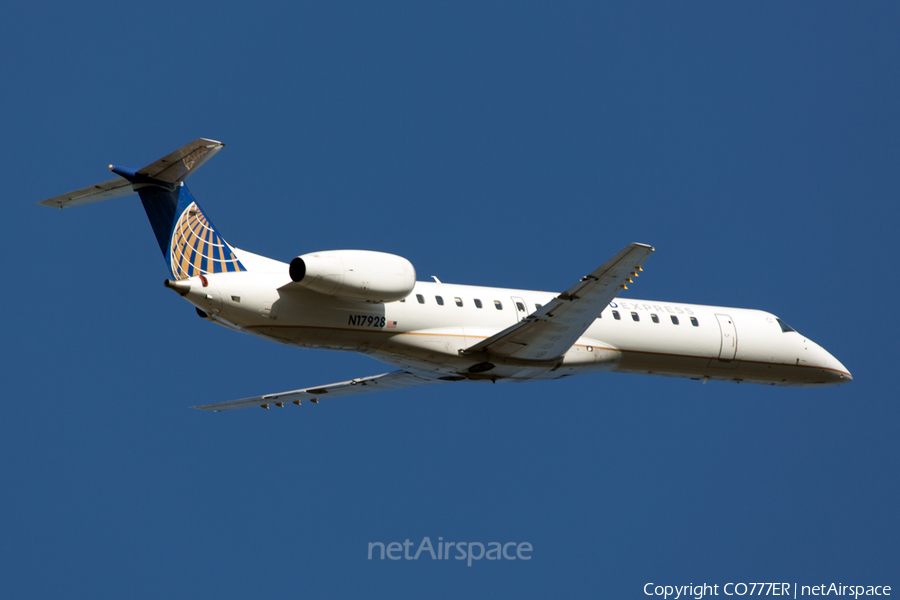 United Express (ExpressJet Airlines) Embraer ERJ-145EP (N17928) | Photo 47371