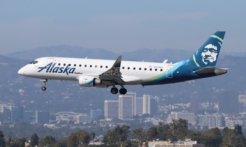 Alaska Airlines (Skywest) Embraer ERJ-175LR (ERJ-170-200LR) (N179SY) at  Los Angeles - International, United States