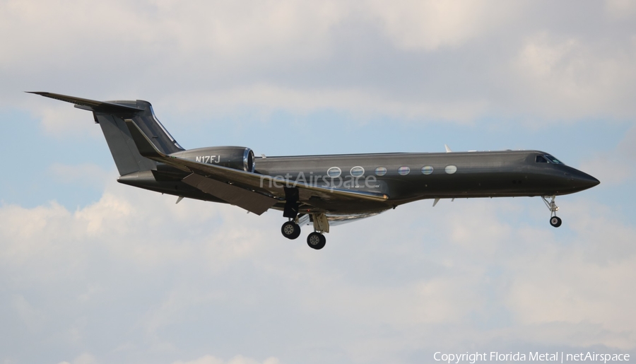 (Private) Gulfstream G-V (N17FJ) | Photo 327953