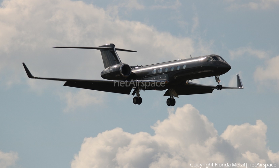 (Private) Gulfstream G-V (N17FJ) | Photo 551852