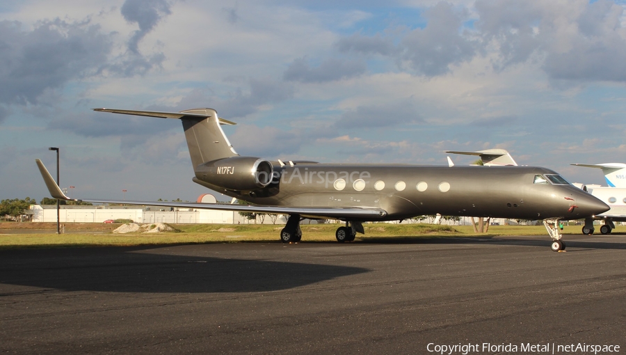 (Private) Gulfstream G-V (N17FJ) | Photo 551853