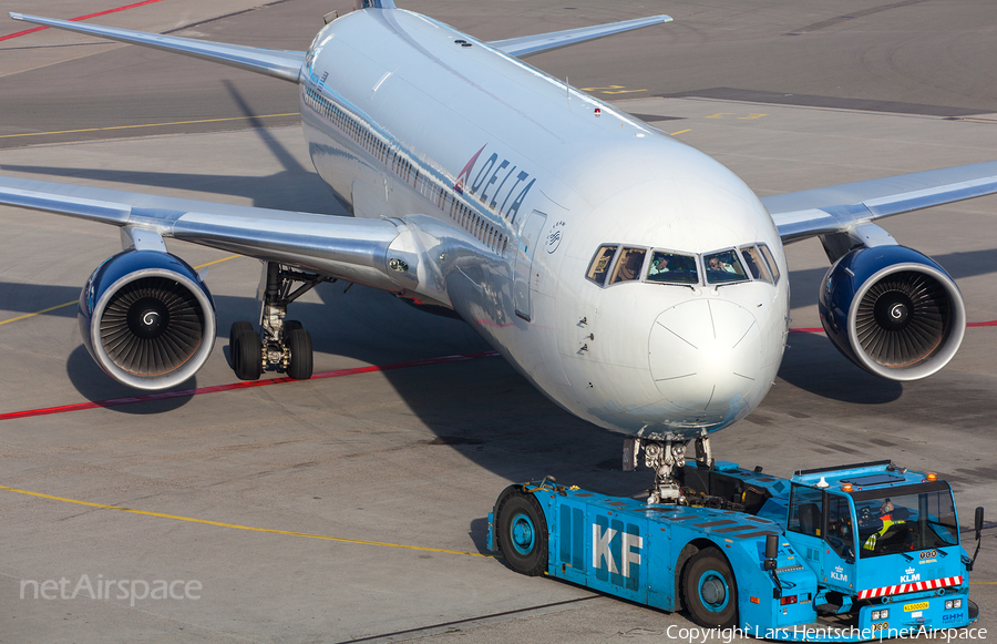 Delta Air Lines Boeing 767-332(ER) (N180DN) | Photo 149277