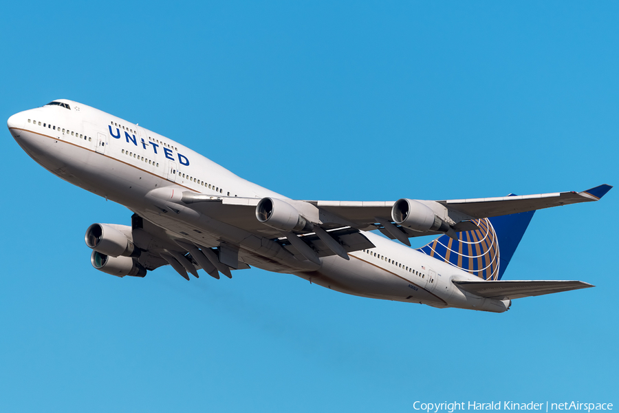 United Airlines Boeing 747-422 (N180UA) | Photo 298989