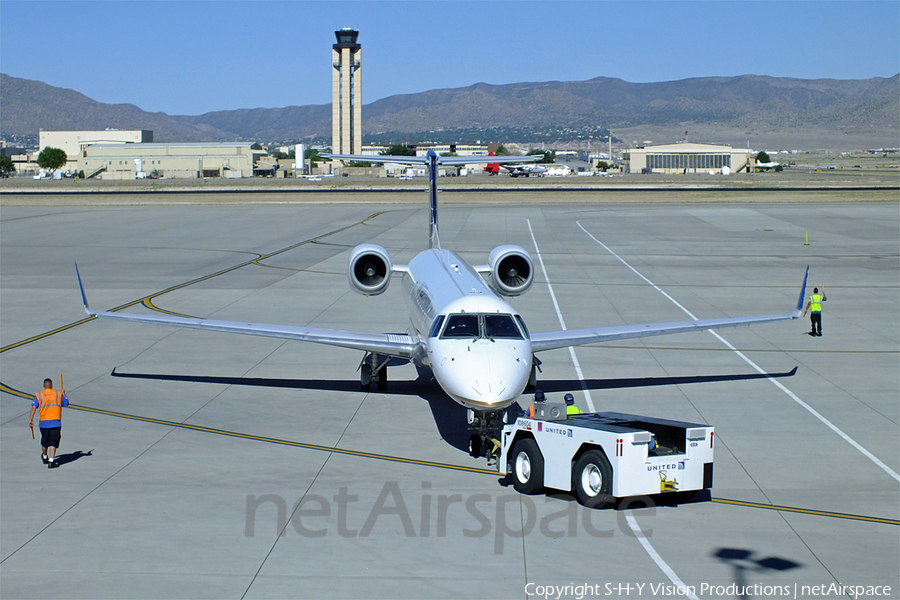 United Express (ExpressJet Airlines) Embraer ERJ-145XR (N18101) | Photo 50923