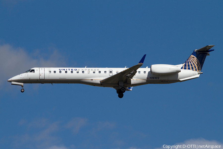 United Express (ExpressJet Airlines) Embraer ERJ-145XR (N18102) | Photo 386536