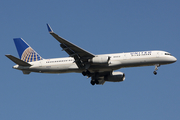 United Airlines Boeing 757-224 (N18112) at  Orlando - International (McCoy), United States