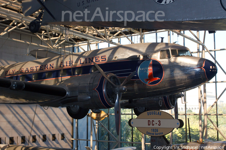 Eastern Air Lines Douglas DC-3-201 (N18124) | Photo 33746