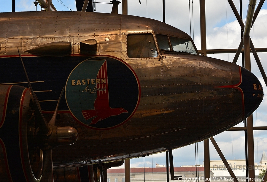 Eastern Air Lines Douglas DC-3-201 (N18124) | Photo 34060