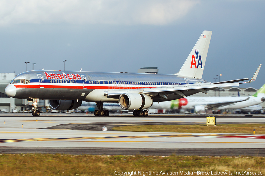 American Airlines Boeing 757-223 (N181AN) | Photo 149441