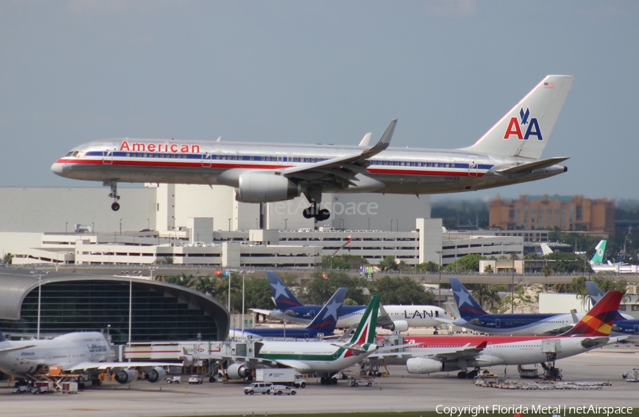 American Airlines Boeing 757-223 (N181AN) | Photo 299509