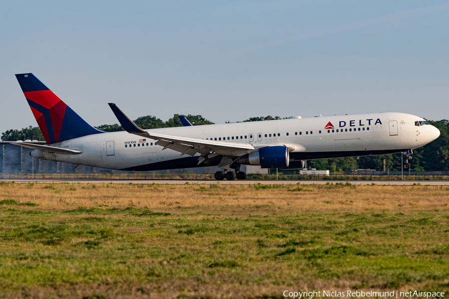 Delta Air Lines Boeing 767-332(ER) (N181DN) | Photo 579427