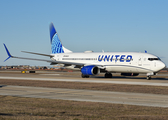 United Airlines Boeing 737-824 (N18220) at  Dallas/Ft. Worth - International, United States