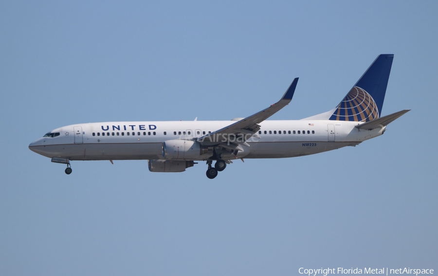 United Airlines Boeing 737-824 (N18223) | Photo 378498