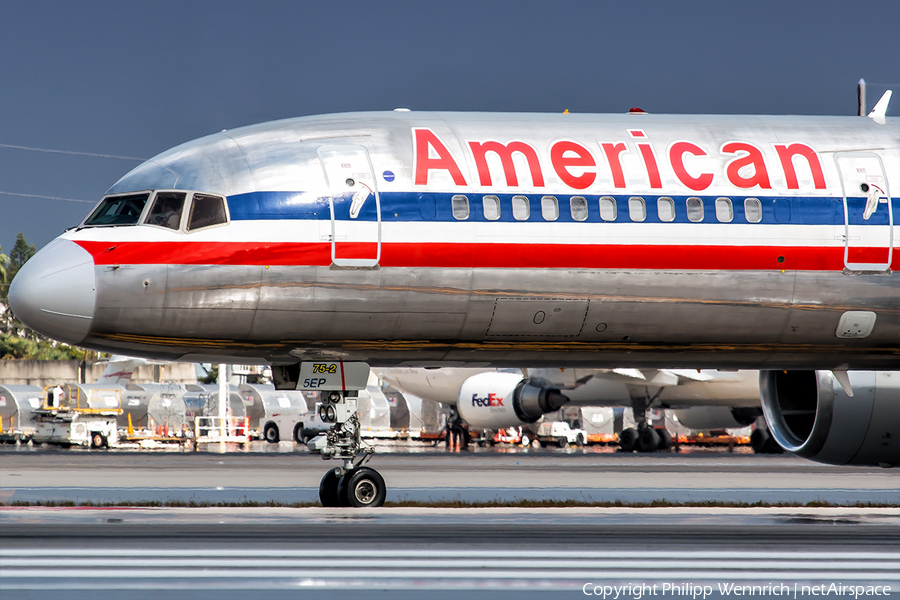 American Airlines Boeing 757-223 (N182AN) | Photo 138075
