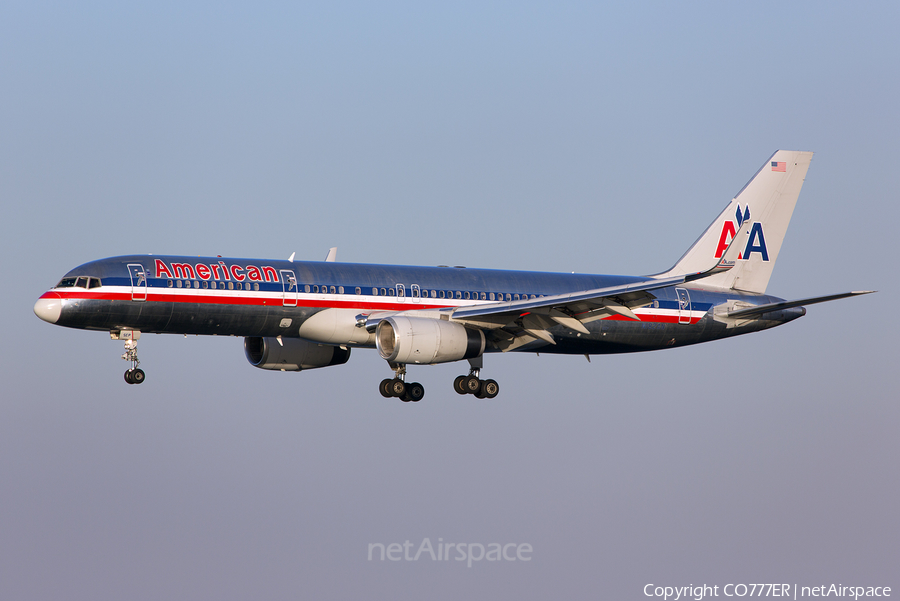 American Airlines Boeing 757-223 (N182AN) | Photo 13971