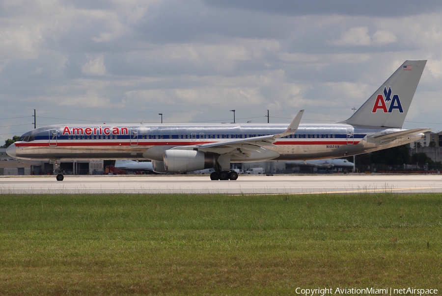 American Airlines Boeing 757-223 (N182AN) | Photo 180456