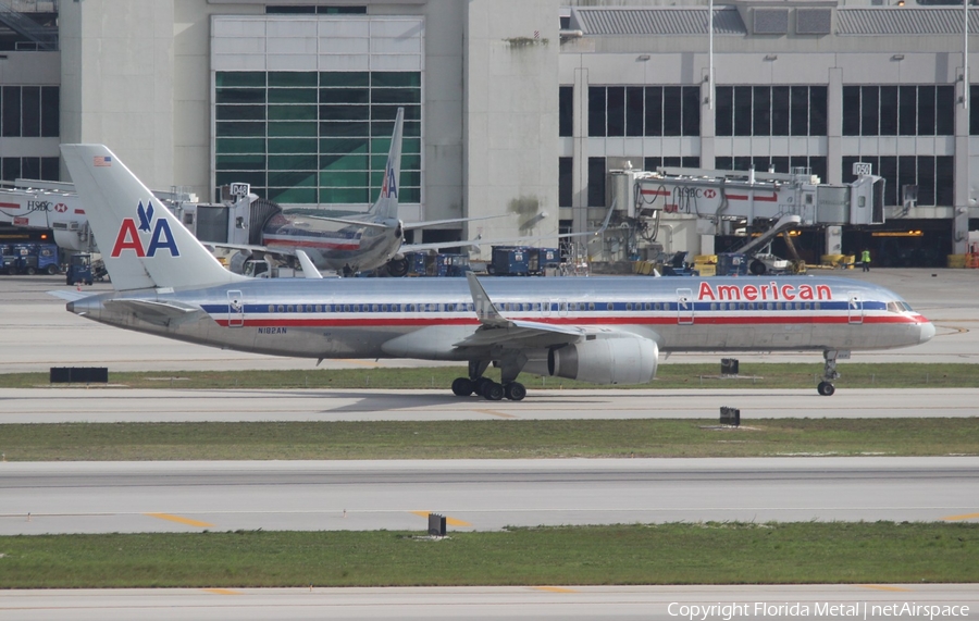 American Airlines Boeing 757-223 (N182AN) | Photo 568213