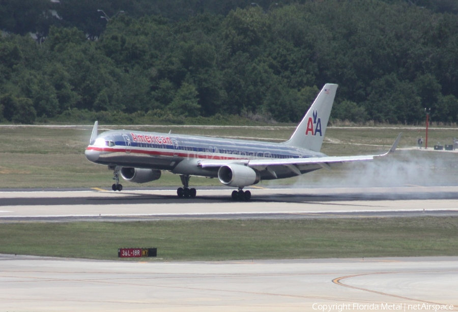 American Airlines Boeing 757-223 (N182AN) | Photo 326423
