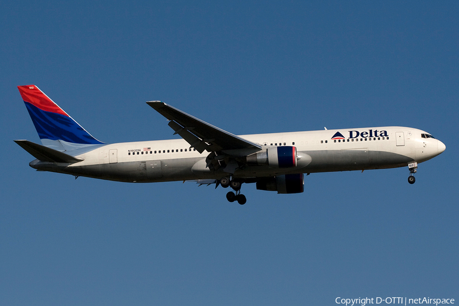 Delta Air Lines Boeing 767-332(ER) (N182DN) | Photo 269720