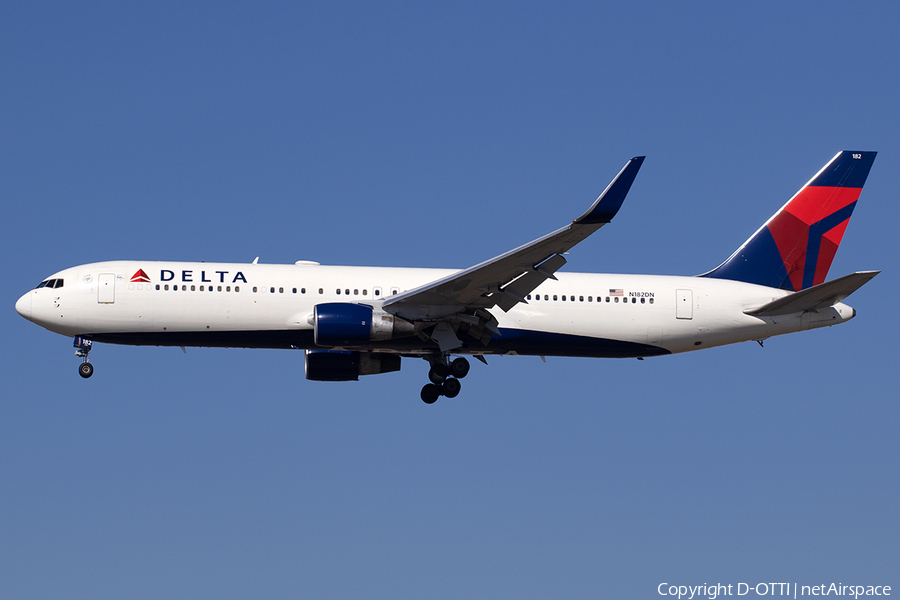 Delta Air Lines Boeing 767-332(ER) (N182DN) | Photo 538915