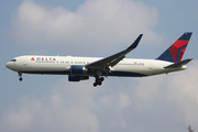 Delta Air Lines Boeing 767-332(ER) (N182DN) at  London - Heathrow, United Kingdom