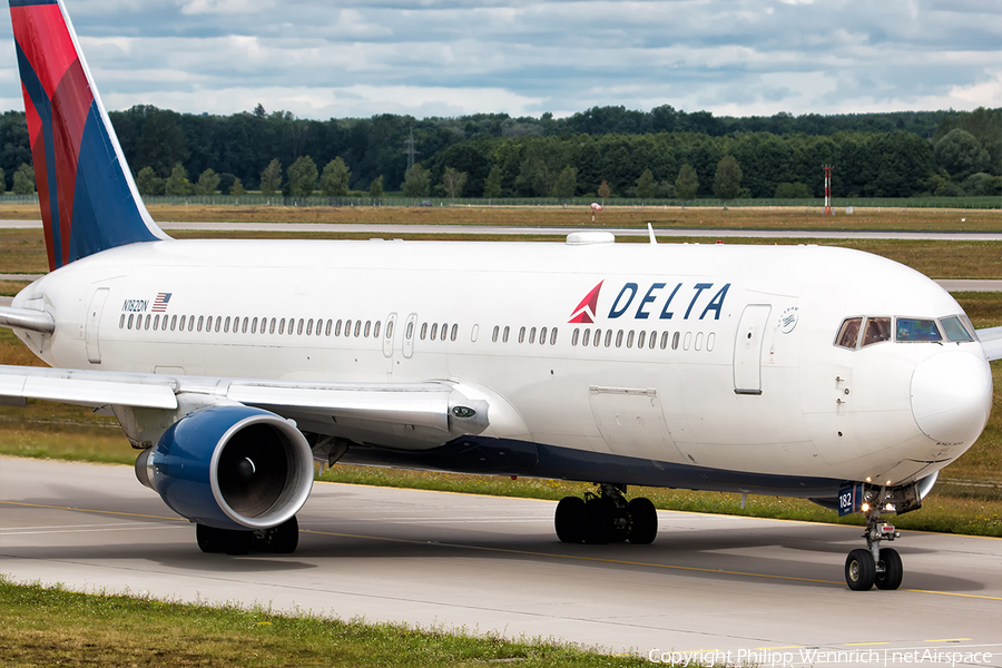 Delta Air Lines Boeing 767-332(ER) (N182DN) | Photo 194962