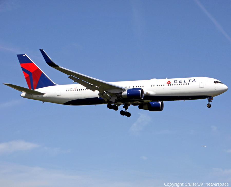 Delta Air Lines Boeing 767-332(ER) (N183DN) | Photo 221538