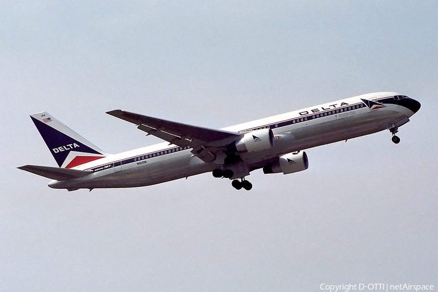 Delta Air Lines Boeing 767-332(ER) (N184DN) | Photo 141880