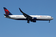 Delta Air Lines Boeing 767-332(ER) (N184DN) at  New York - John F. Kennedy International, United States