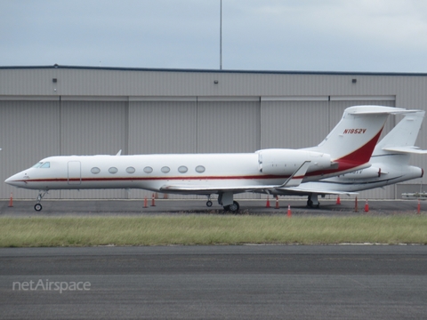 (Private) Gulfstream G-V-SP (G550) (N1852V) at  San Juan - Fernando Luis Ribas Dominicci (Isla Grande), Puerto Rico