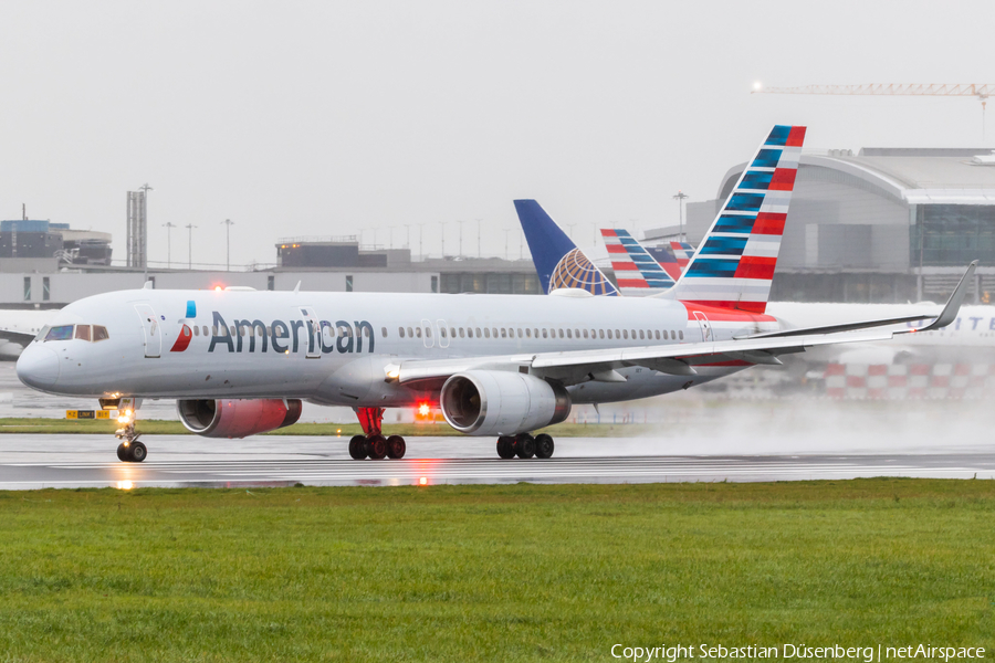 American Airlines Boeing 757-223 (N185AN) | Photo 290521