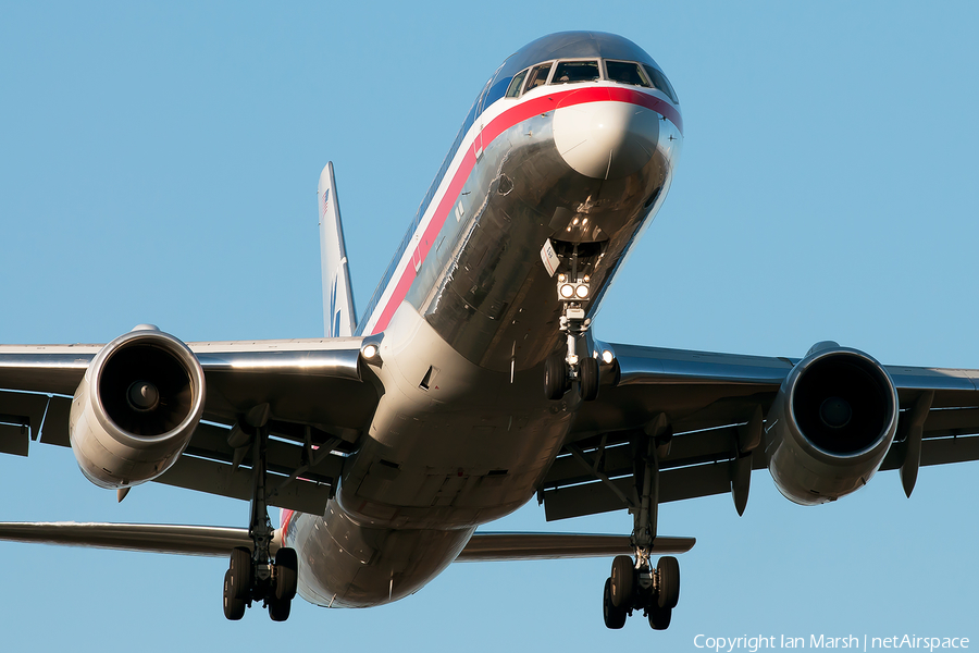 American Airlines Boeing 757-223 (N185AN) | Photo 23236
